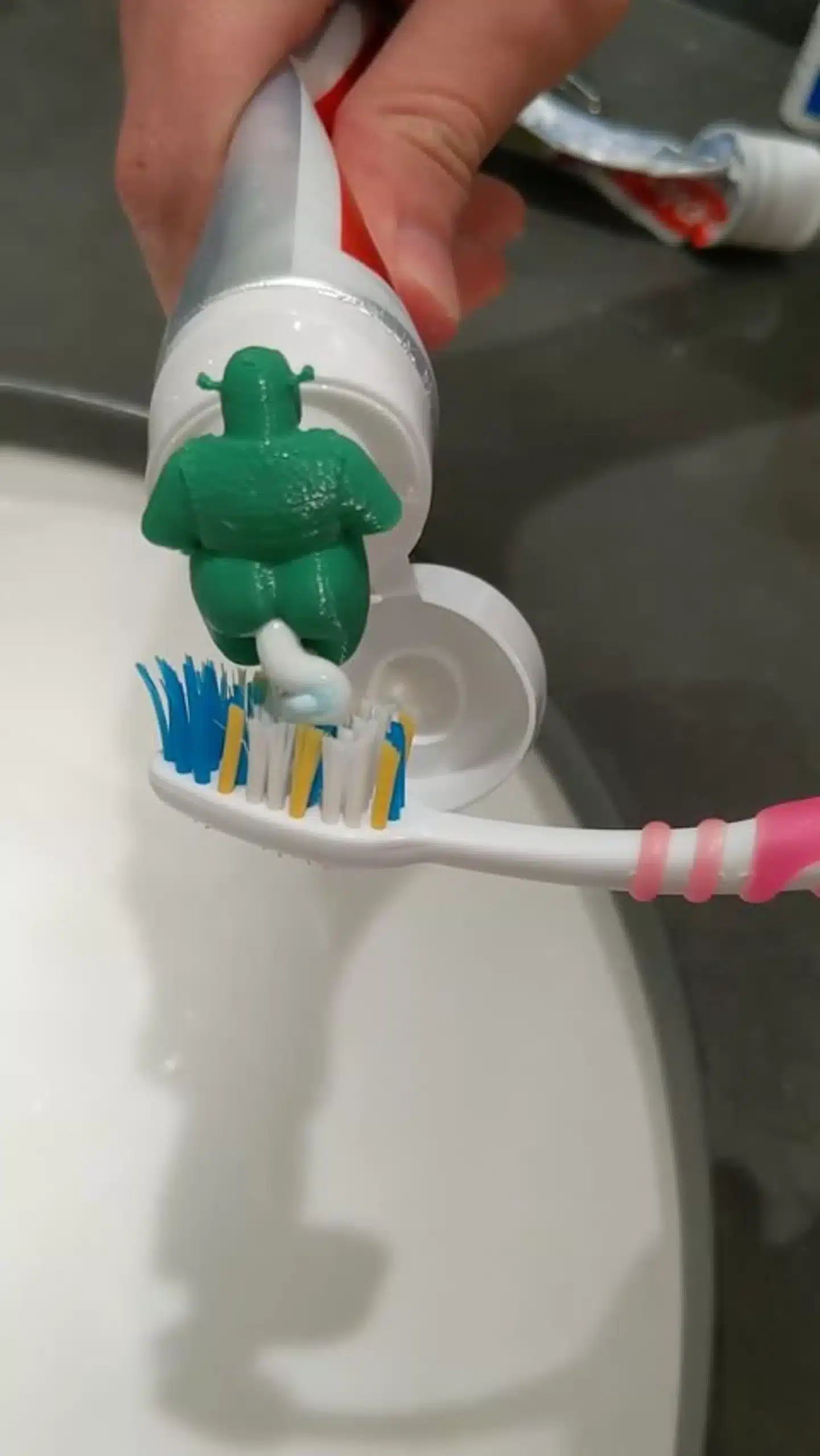 Shrek Pooping Toothpaste Topper