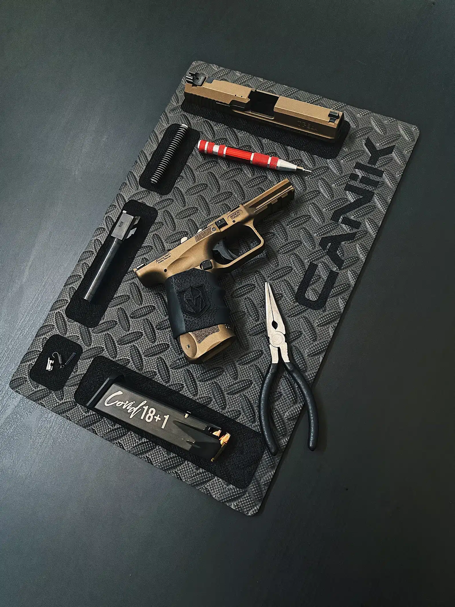 Custom Foam Gun Cleaning Mat