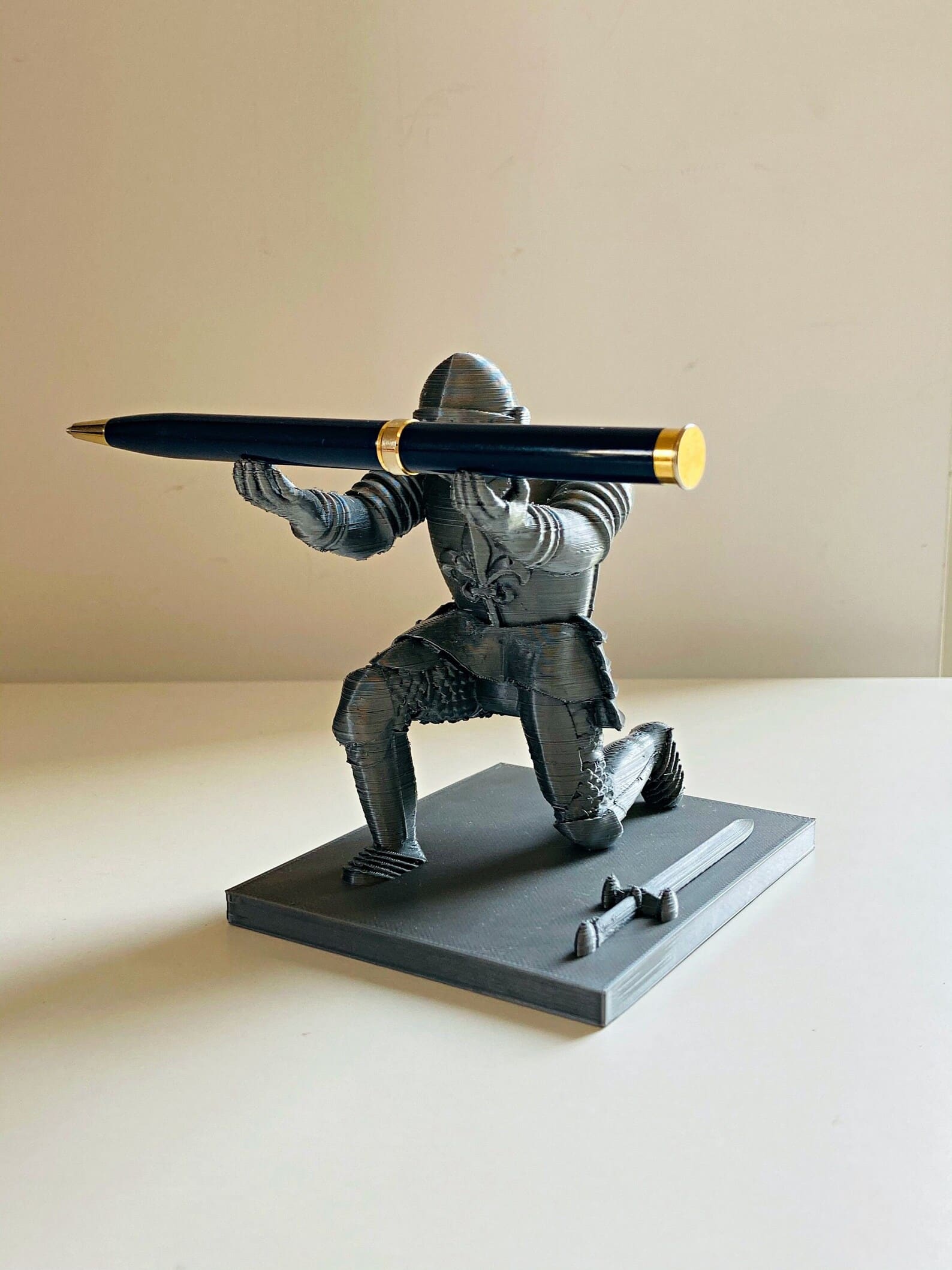 Knight Pen Holder